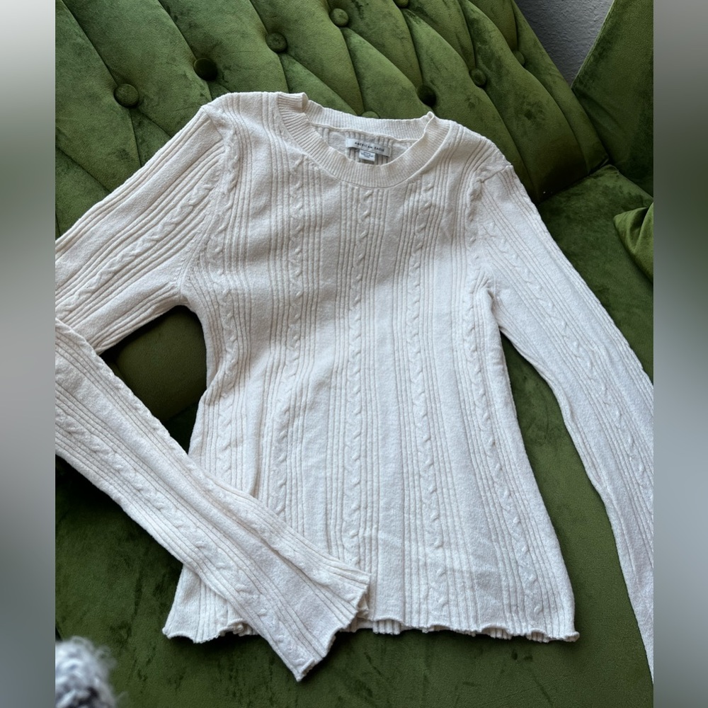 American Eagle cream knit sweater